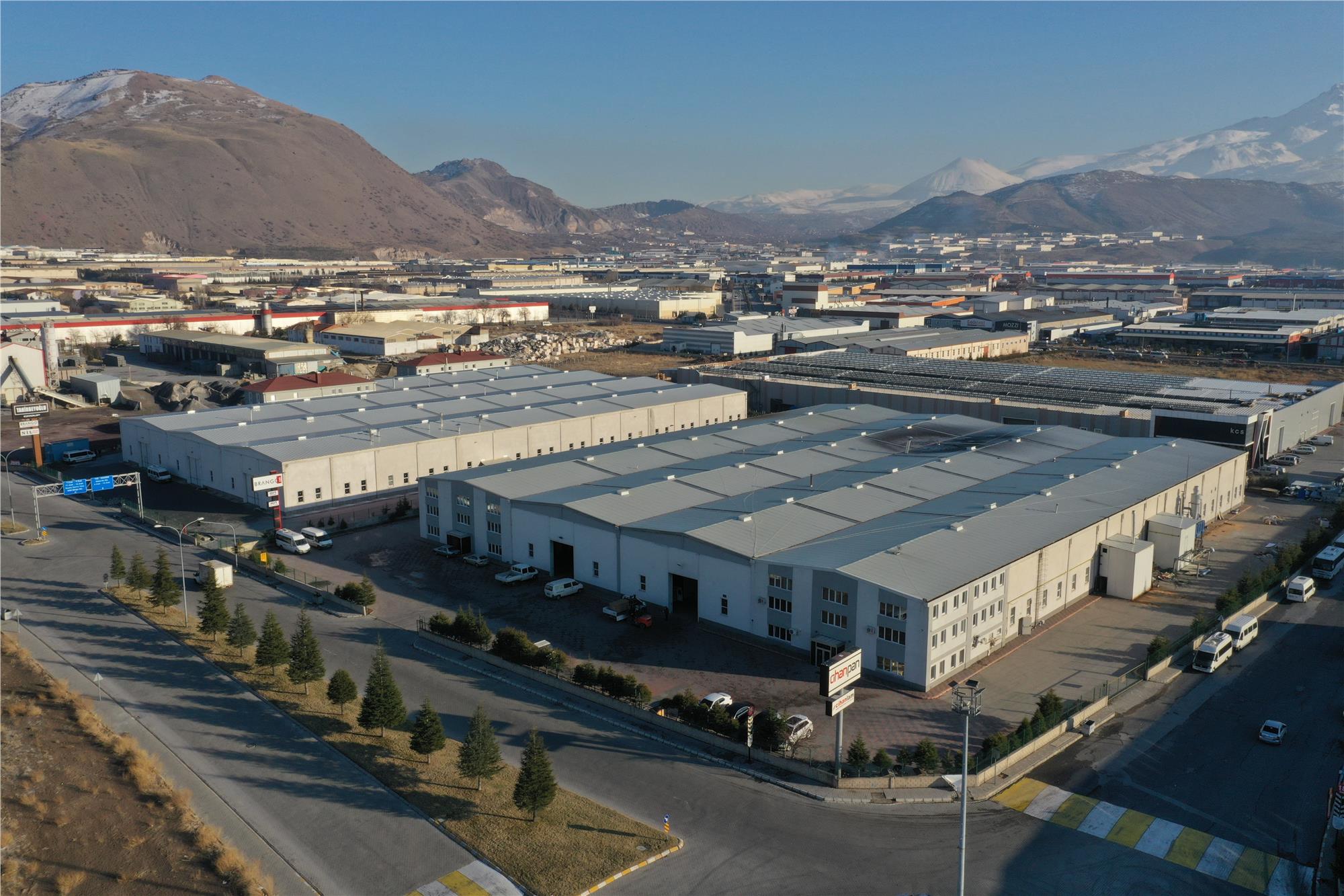 Teknolojik üretim süreçlerimiz sayesinde verimli, kaliteli ve ekonomik çözümler sunuyoruz.